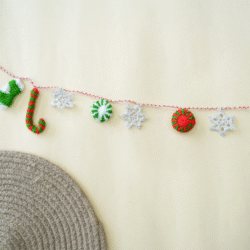 Crochet Christmas Garland - Image 2