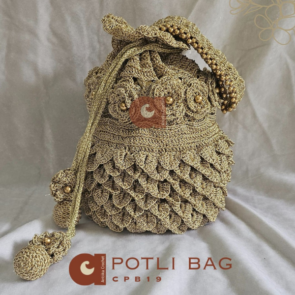Royal Scales Crochet Batwa
